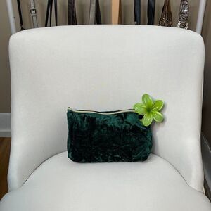 Ulta Beauty Emerald Green Crushed Velvet Cosmetic Makeup Bag